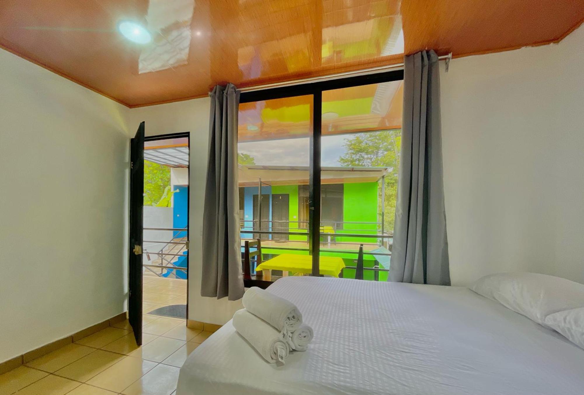 Carey Lodging Тортугеро Экстерьер фото